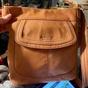 NWT American Leather Company Aldie Crossbody